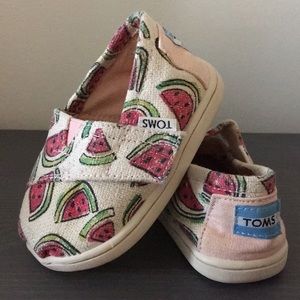 TOMS - Watermelon slip-on Sneakers - Size 4